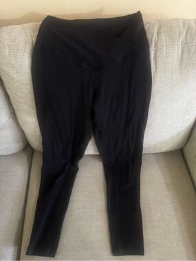 aerie Black V-Crossover High-Rise Leggings